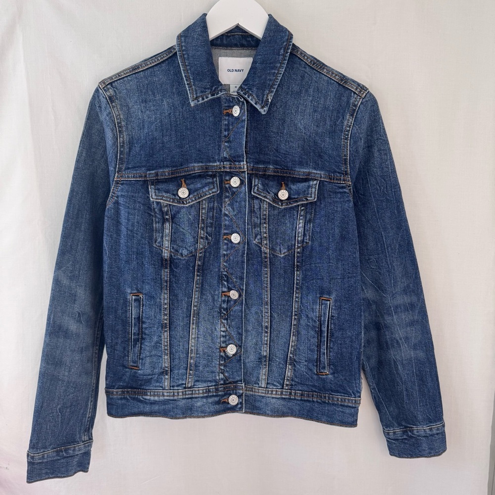 Old Navy Women's Classic Denim Trucker Jean Jacket, Dark Wash (Size M)